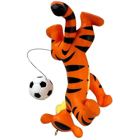 2003 Hallmark Keepsake Ornament Soccer Tigger Style Winnie The Pooh Christmas - Picture 5 of 11